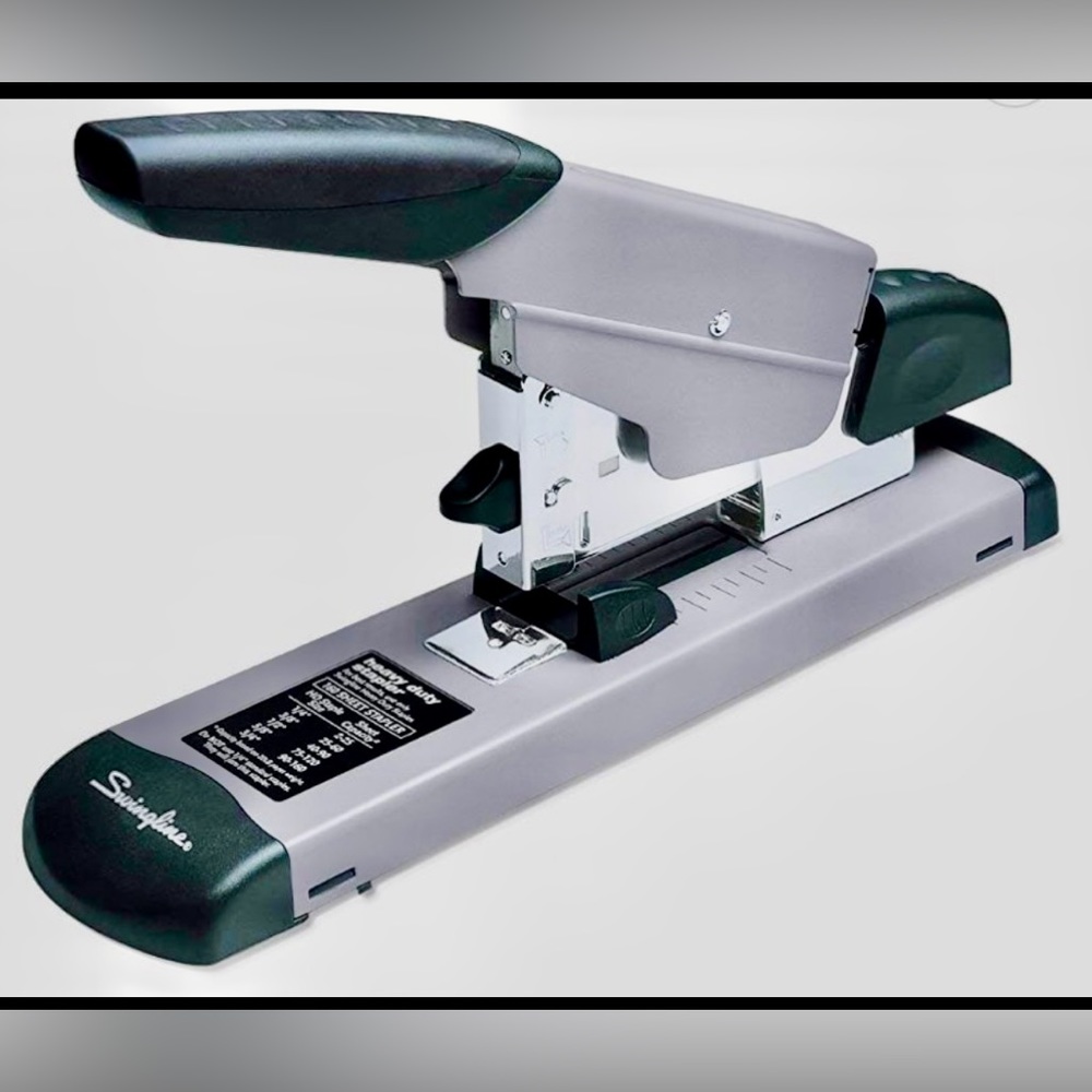 SWINGLINE HEAVY DUTY STAPLER